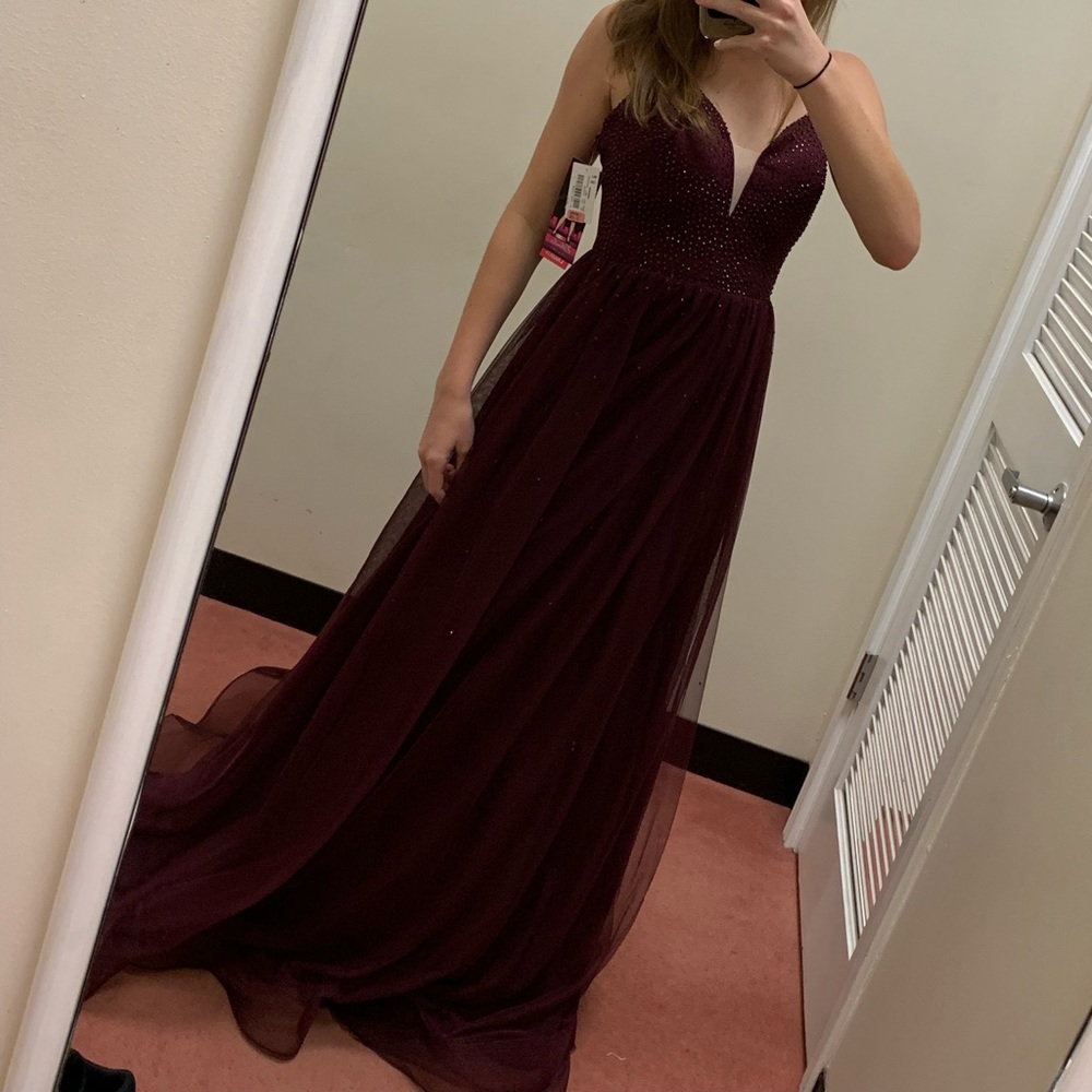 New stunning prom dress